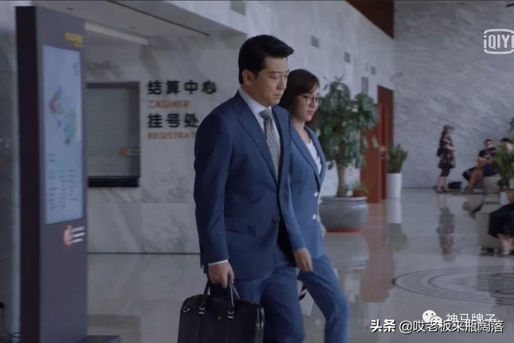 《精英律师》职场包从Valextra、Gucci到MK，大牌轻奢两不误