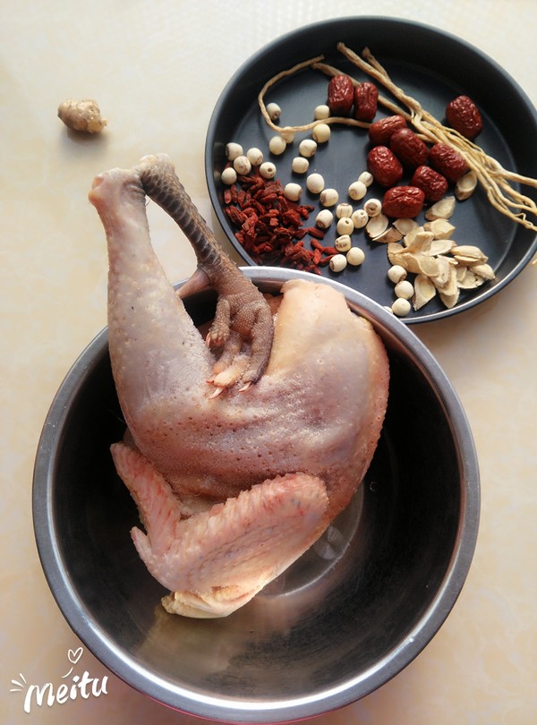 鸡汤不焯水怎么炖出来鲜亮,熬鸡汤要不要焯水