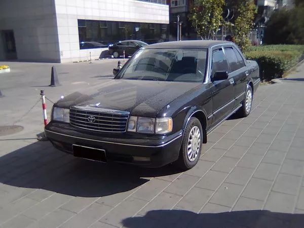 17年皇冠现在值多少钱,老皇冠千禧版多少钱