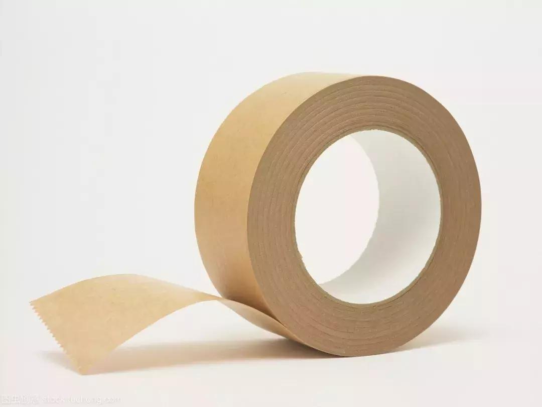 黑色呢子大衣粘毛起球处理多少钱,大衣粘毛怎么办教你一招巧除毛絮