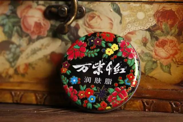 小时候没有暖气过冬视频,小时候没有空调的夏天都怎么过