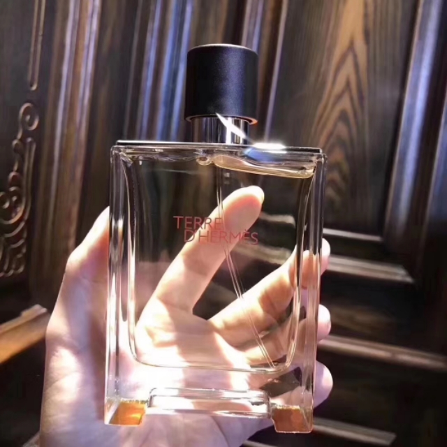 一不小心就载进香水矿里