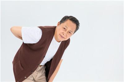 抬重东西把腰闪了如何快速恢复,闪到腰怎么快速恢复