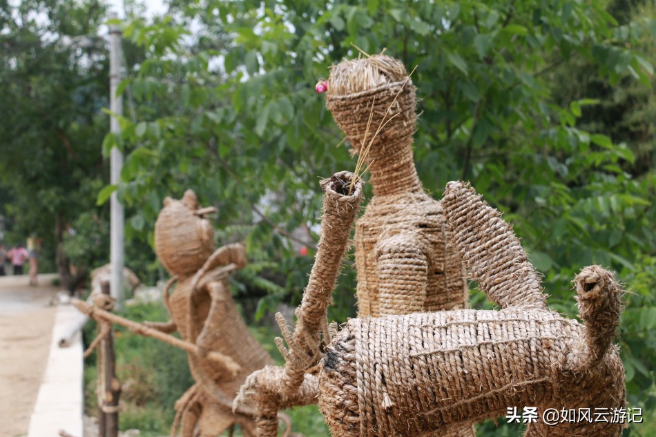 这条连云栈道“弓背线”火烧店—庙台子奇景传说诸多，闺藏深山中