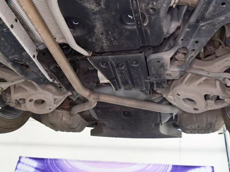 新款蒙迪欧2022底盘,蒙迪欧过烂路底盘嘎吱响