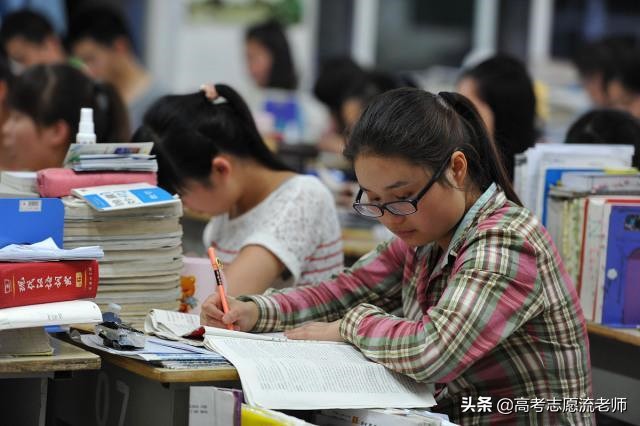 高中分到差班老师很差怎么办,重点高中重点班的老师好教学生吗