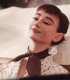 丝巾系法不包头,丝巾配无领衬衫系法