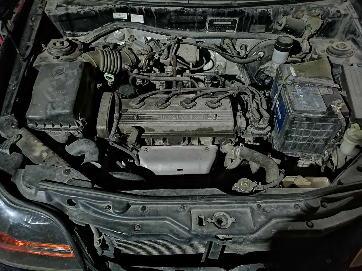 发动机漏油损伤皮带,发动机皮带断裂堵塞油底壳