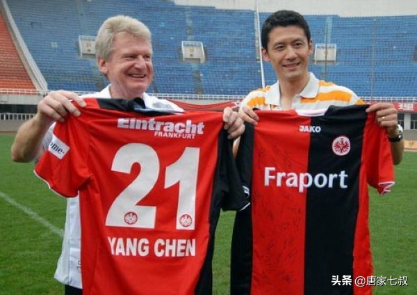 窒息的狂热：球场放炮 新记录比肩武球王