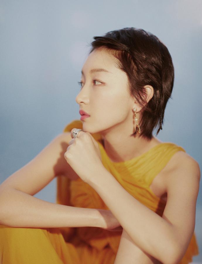 短发特别少适合哪种烫,短发不烫显气质这八款短发是首选