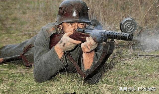 火力凶猛的冲锋枪：为何现代*队军**步兵班不再用，因为“天生”弱点