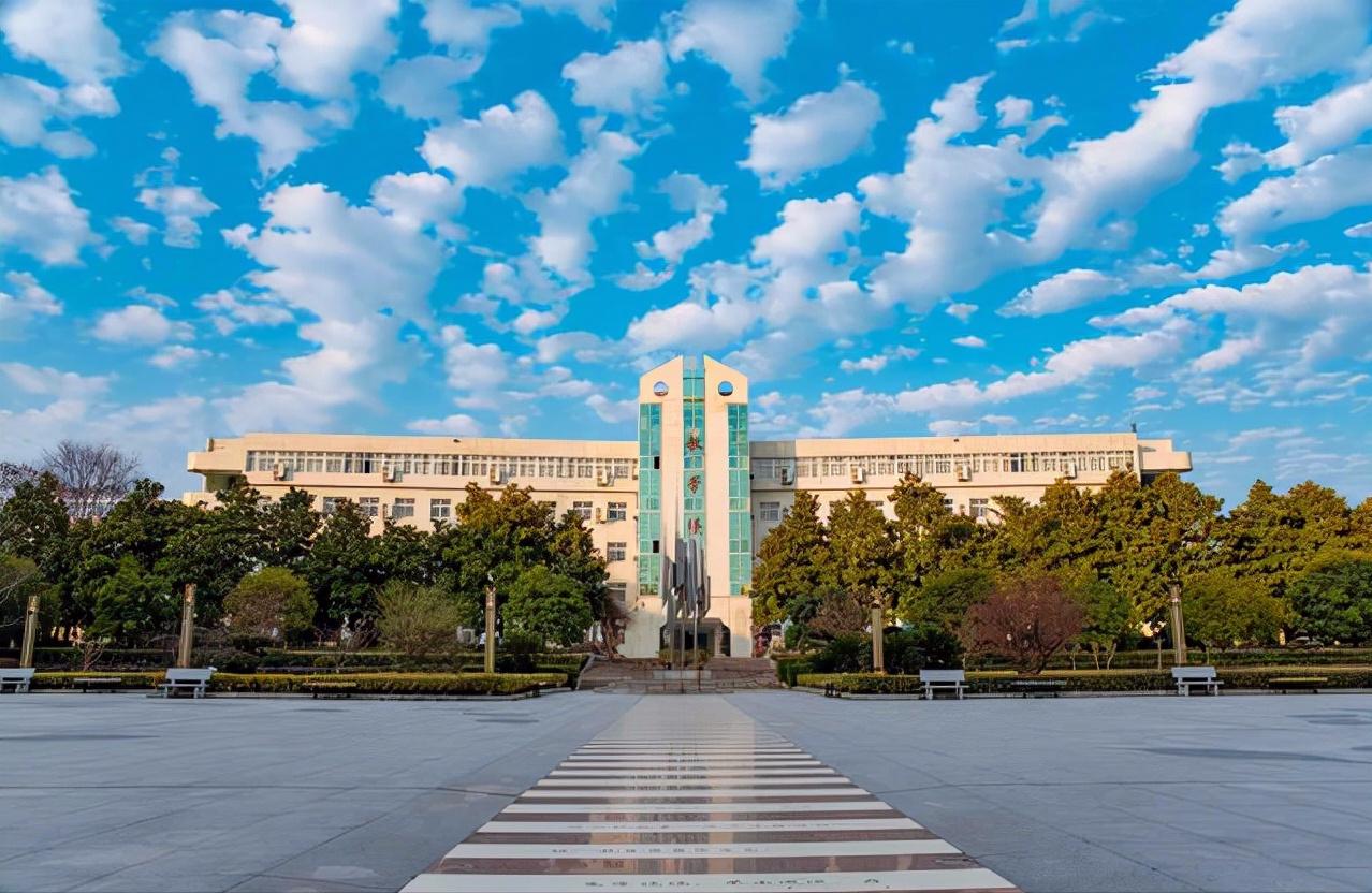 忆黄冈中学竞赛史，看数学英才展风采！（作者：黄冈中学陈忠新）