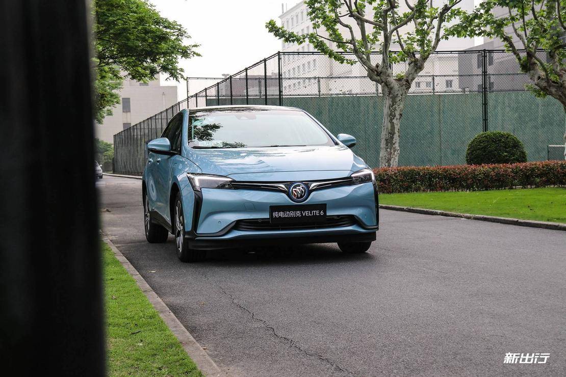 别克电车velite6体验,科技感满满别克velite6看车记