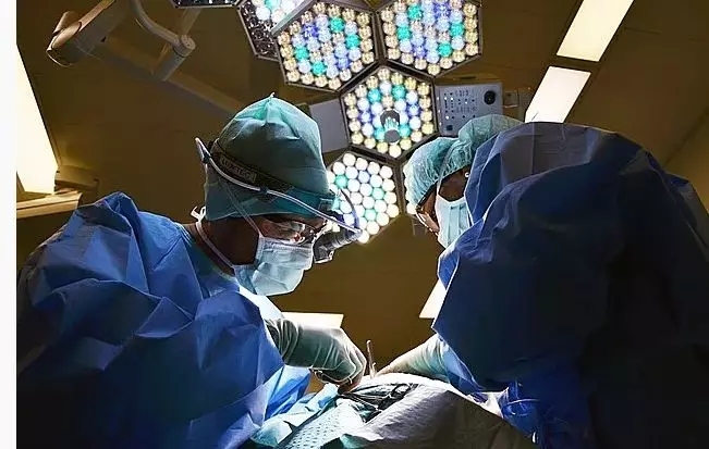 肚子疼起来要人命,肚子疼差点要了命