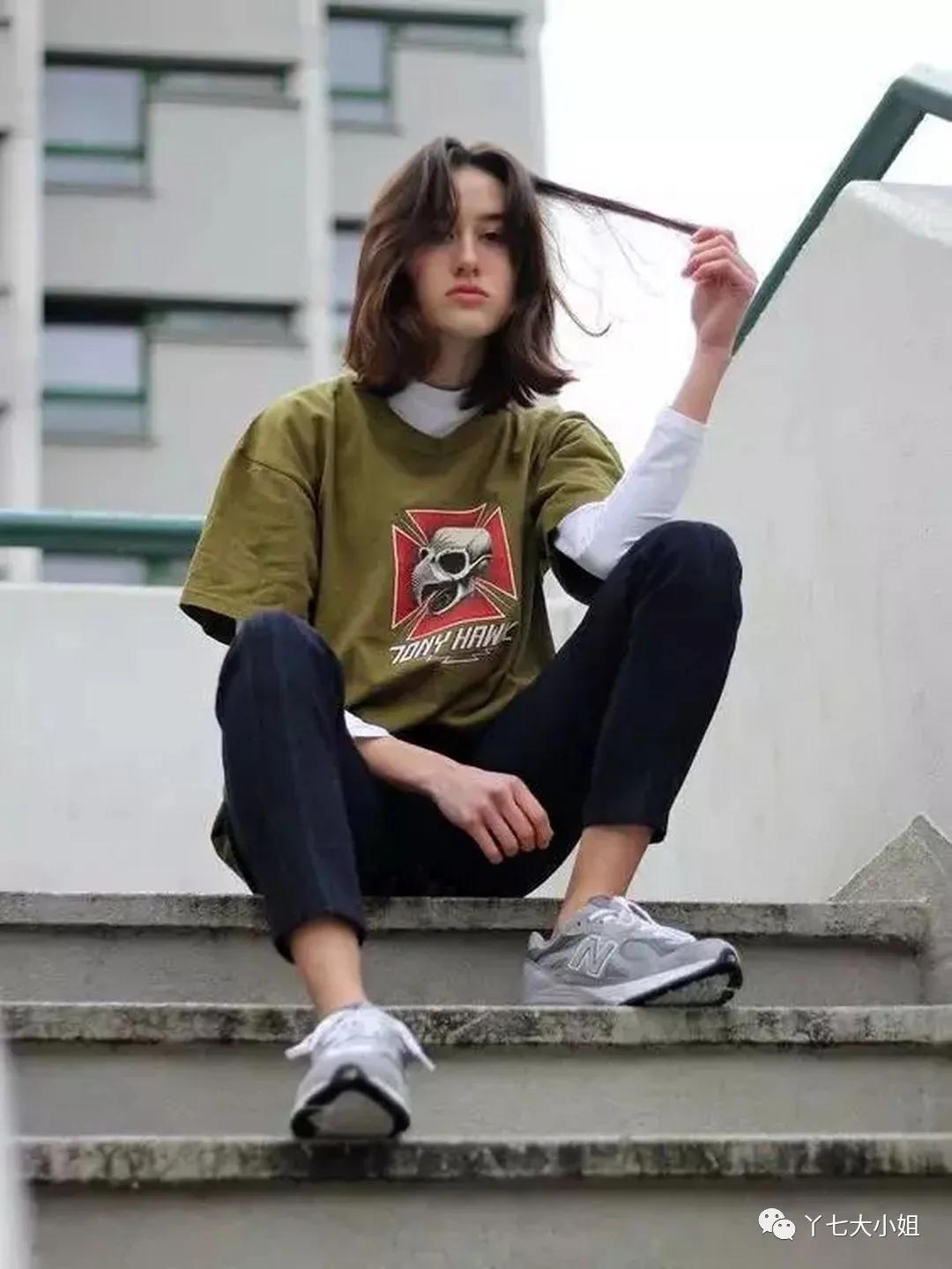 夏季衬衫和t恤叠穿方法,学t恤叠穿混搭法