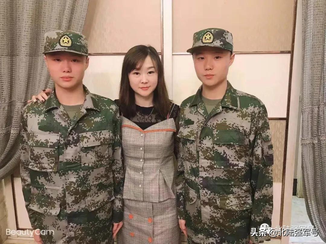 军营里的双胞胎兄弟,双胞胎兄弟真假教官