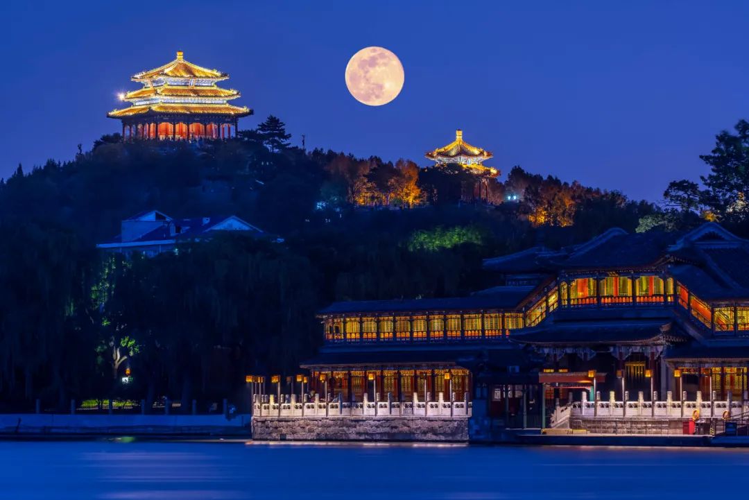 月满江南望故乡,月满人间思故乡