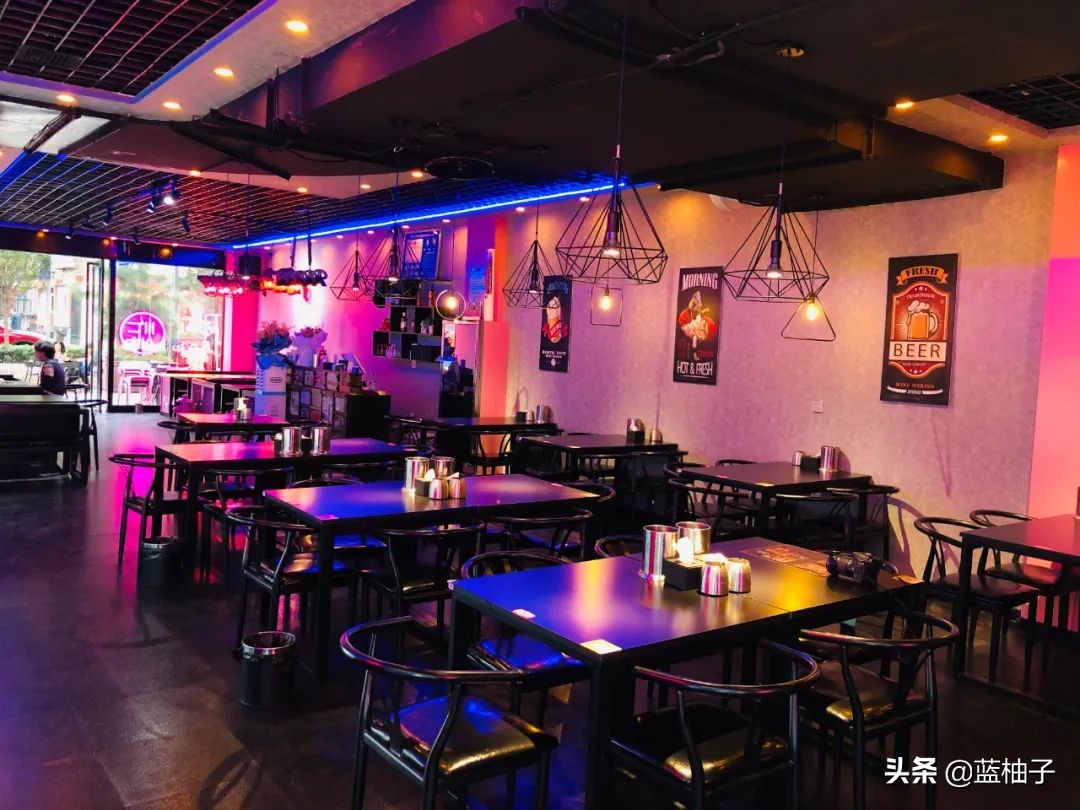 不油的炸串，比烧烤更嫩，比火锅更入味，从素到肉炸嘛嘛香，好吃