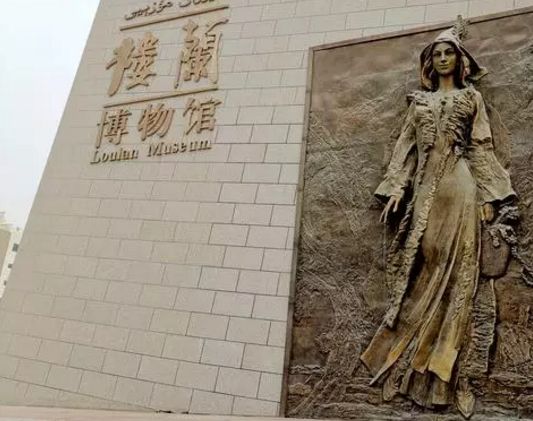 将“楼兰美女”放在显微镜下，专家发现了什么，大跌眼镜