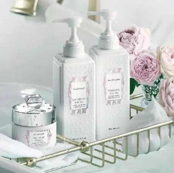 嘴巴痒可以涂红霉素么,嘴痒变肿擦皮炎平有用吗