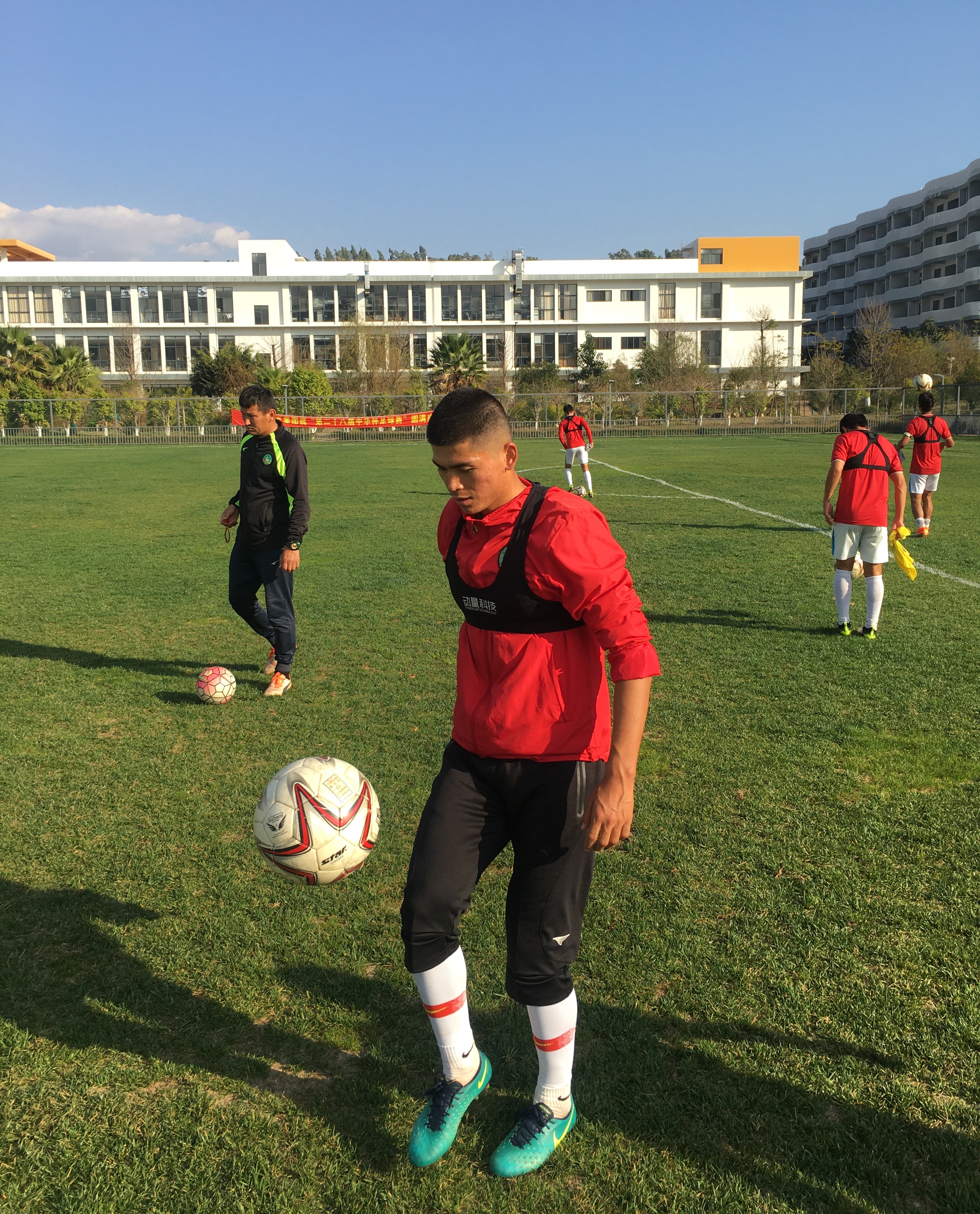 U19国脚肖开提江：足球就像家人，永不放弃