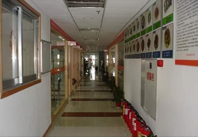 90后大学生开保洁公司年入千万,90后小伙做家政