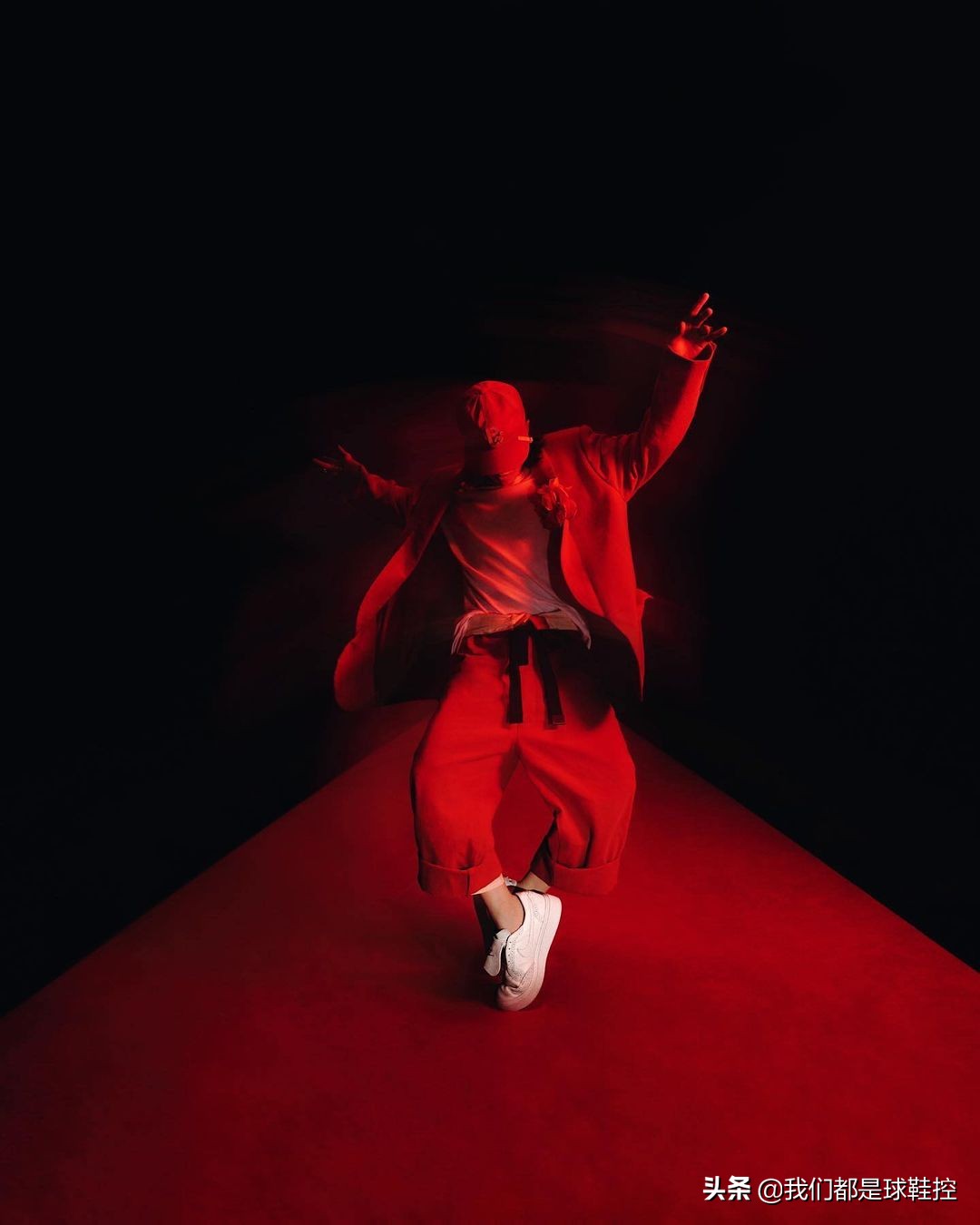 权志龙xNike全新联名鞋官方正式发布，国内或将突袭