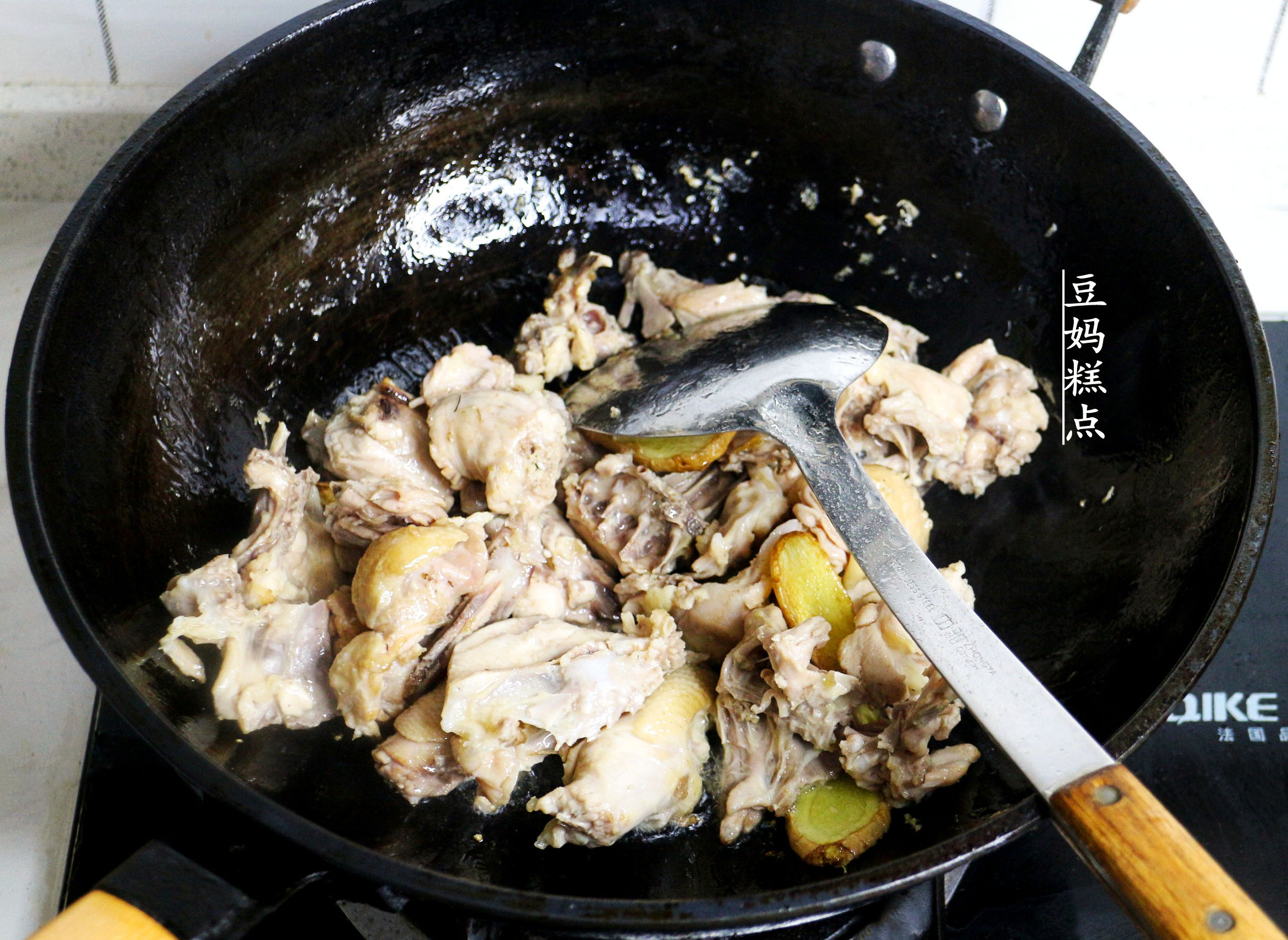 自制鸡汤火锅汤底家常做法,自制鸡汤小火锅做法