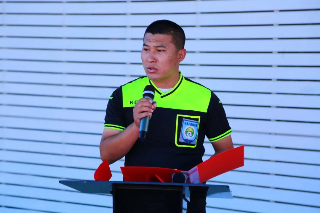 快乐足球放飞自我,青少年校园足球联赛拉开帷幕