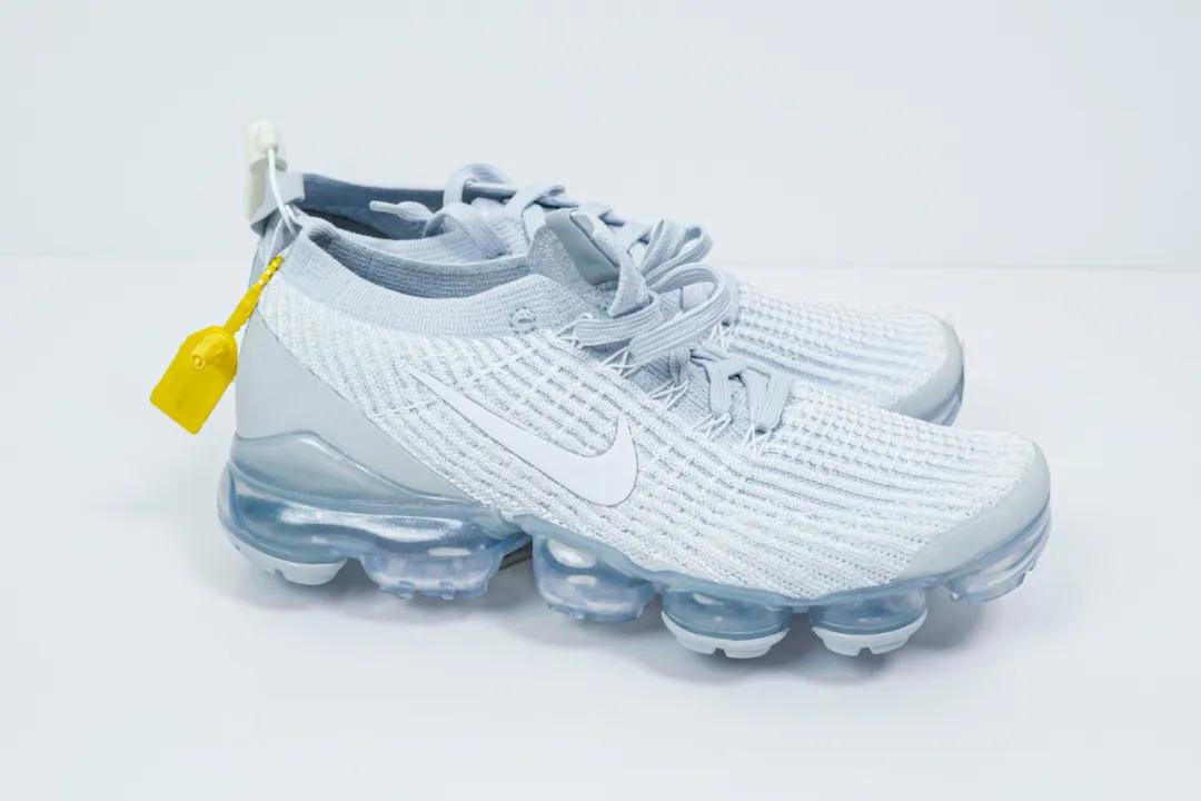 郑州的一家不怕亏钱的店，阿迪耐克百元买，全是正品不博眼球