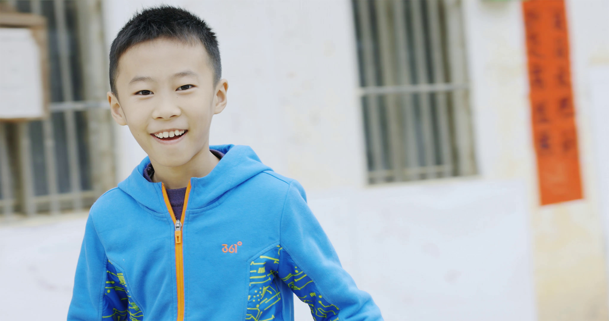 r5佳能24-70f2.8套机,佳能r5无反之战评测