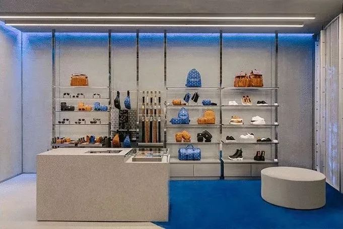 从濒临倒闭到年营收25万,从濒临倒闭到市值266亿