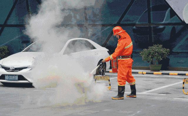 弱电箱灭火小妙招,教科书式火灾自救完整版