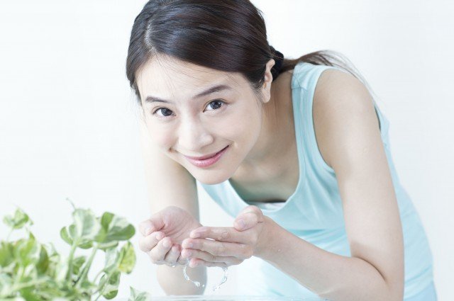 干皮肌肤适合的洗面奶排行榜,适合干皮的平价国货洗面奶