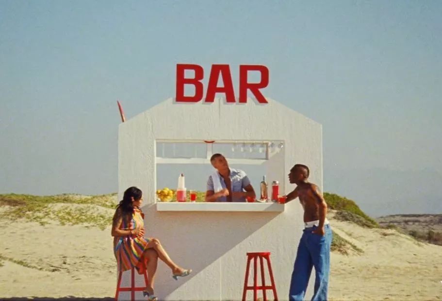 从Troye的男朋友到MariahCarey的小男宠，这个男模真厉害！