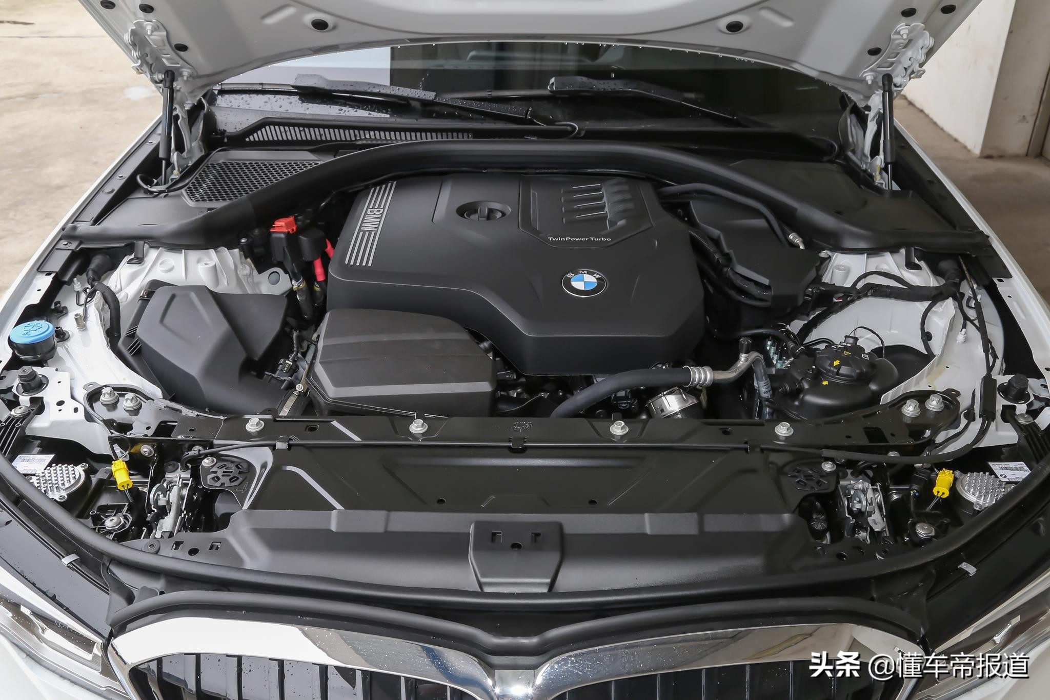 新车|配置调整再继续！宝马3系全系取消数字钥匙/330车型或降价