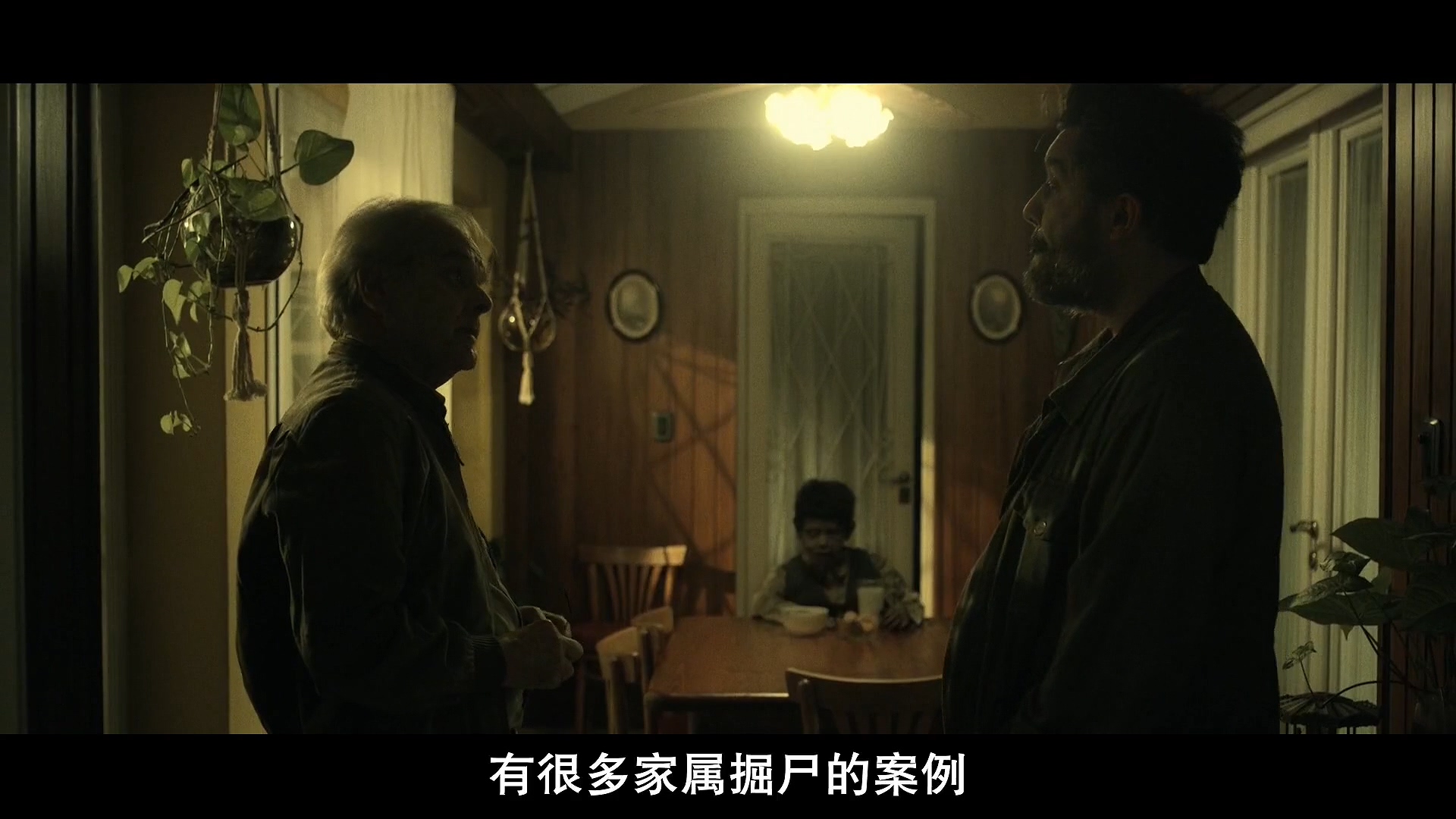 邻居天天半夜装修,邻居大半夜装修吓到了孩子