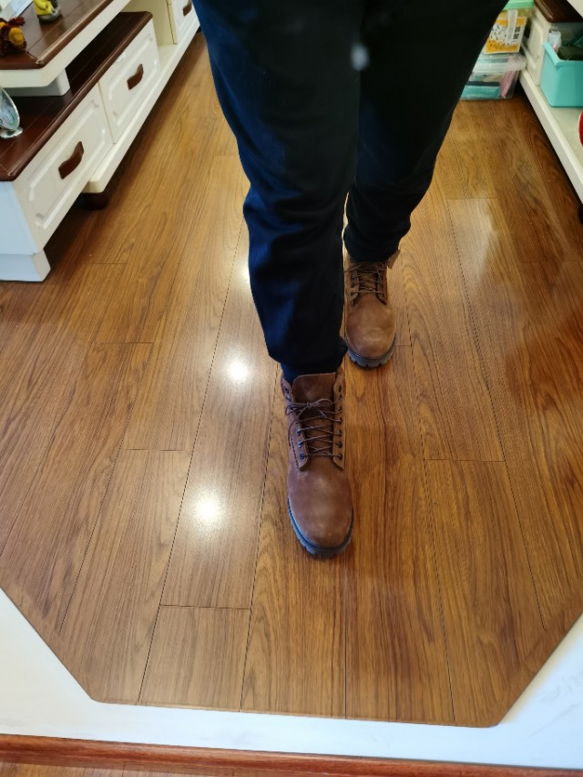 踢不烂大黄靴磨脚踝,踢不烂大黄靴滴上油了怎么办