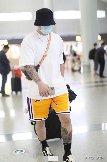 蒋劲夫的花臂纹身,蒋劲夫变肌肉男