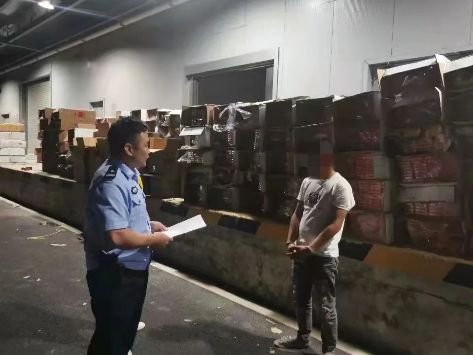 南宁警方近期抓获17人诈骗团伙,广西南宁最近抓的诈骗案