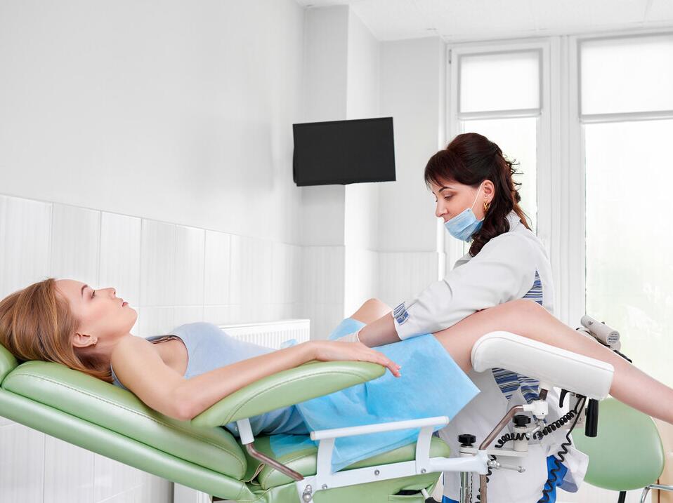 医生提醒：分泌物出现3种情况，十有八九是HPV来了，早检查