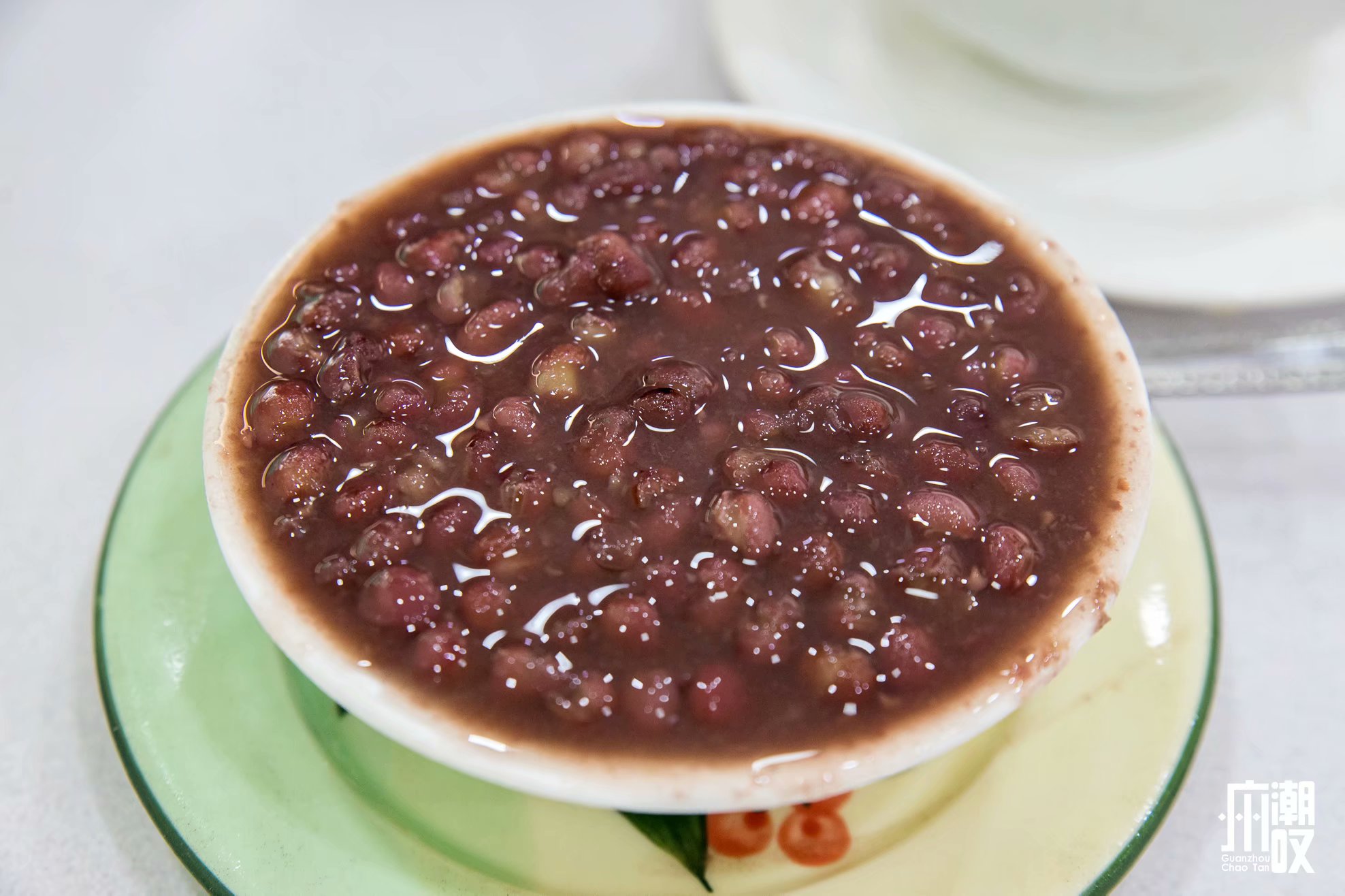 荔枝湾涌这条不够200米的街，50元吃遍西关地道美食！