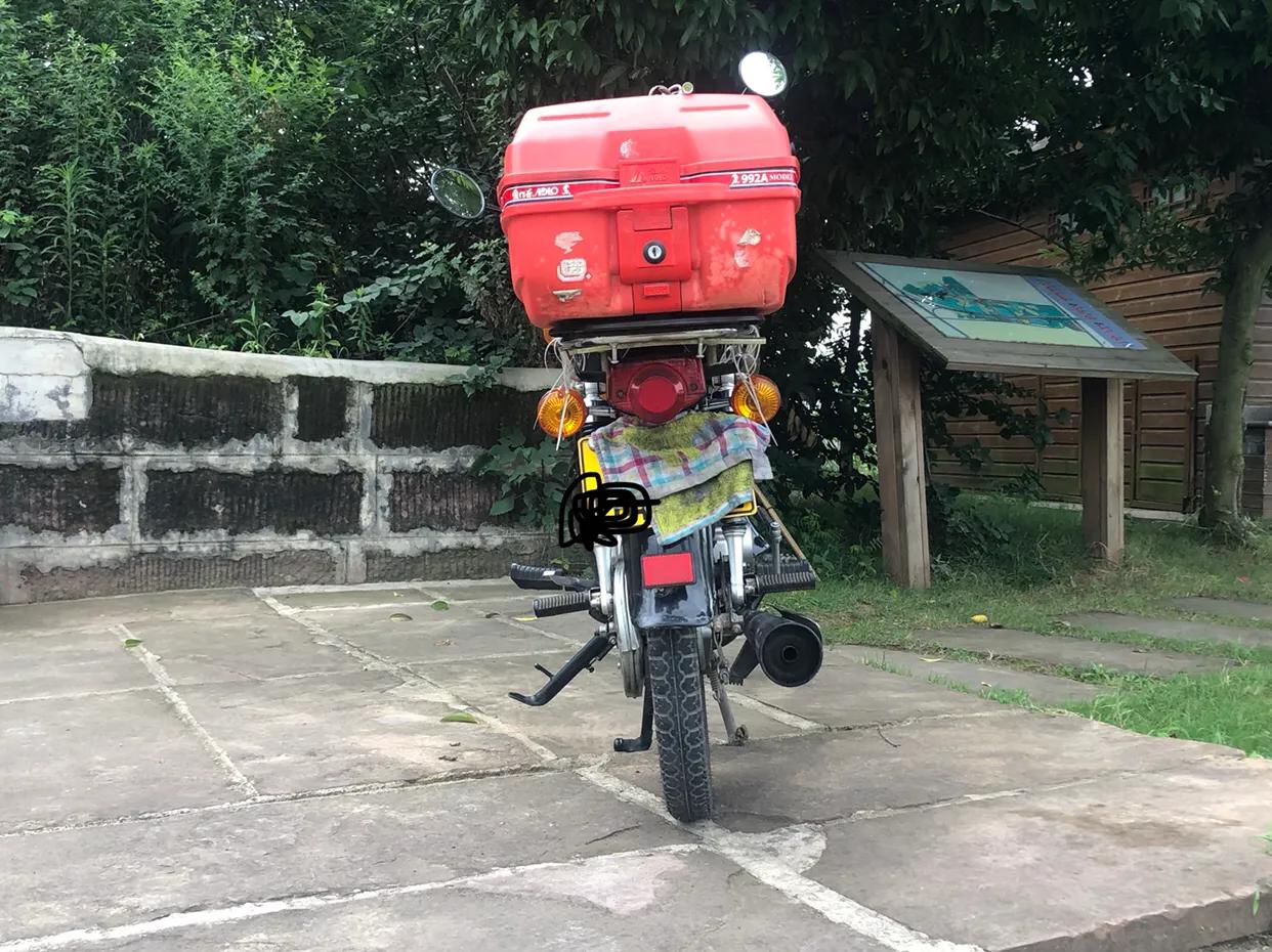 嘉陵70百公里多少油,嘉陵70摩托车百公里油耗是多少