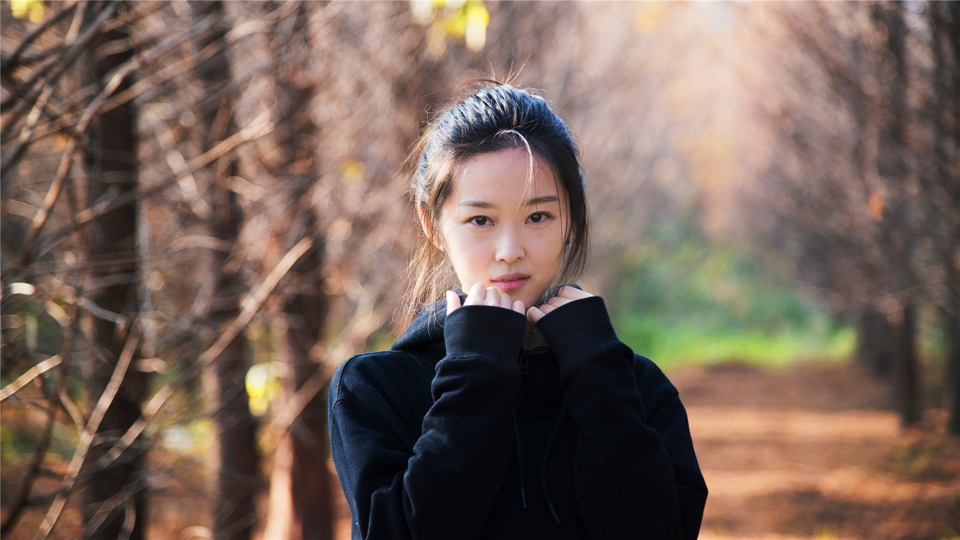 怎样不动声色的吸引喜欢的人,不动声色的吸引一个人