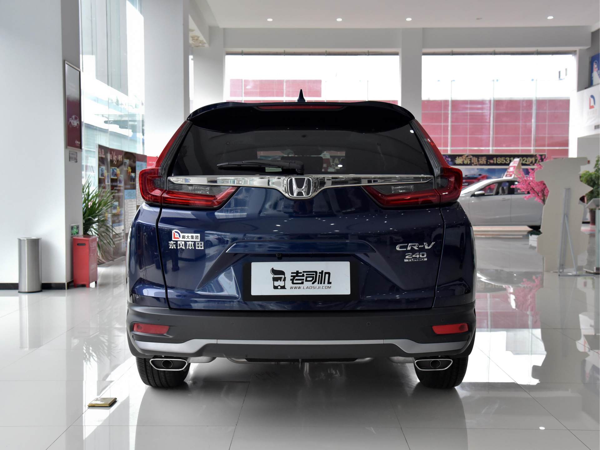 6.4L油耗日系SUV销冠，大空间高配置车又耐用，实拍本田CR-V