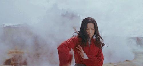 大美女刘晓莉：为了女儿刘亦菲，放弃了事业，丢掉了婚姻