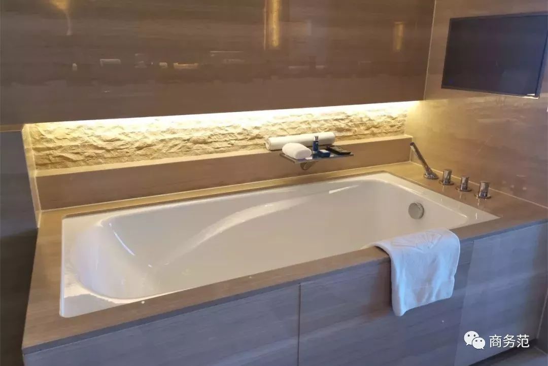 戴妃为什么喜欢老佛爷,为什么戴妃这么美