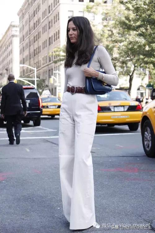 今年最火的喇叭裤窄版阔腿牛仔裤,今年最火的裤子显瘦喇叭裤