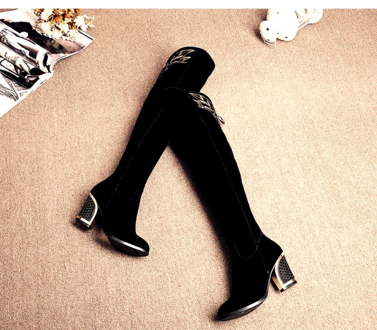 冬天长筒靴怎么不往下掉,长筒靴怎么穿不掉筒