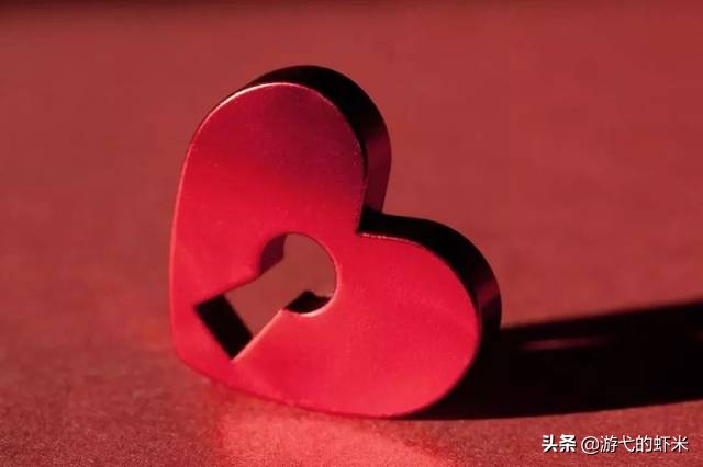 渣男出轨公司破产,公司出轨家庭破碎